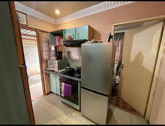 3 BEDROOM PROPERTY TO RENT IN PANORAMA GARDENS